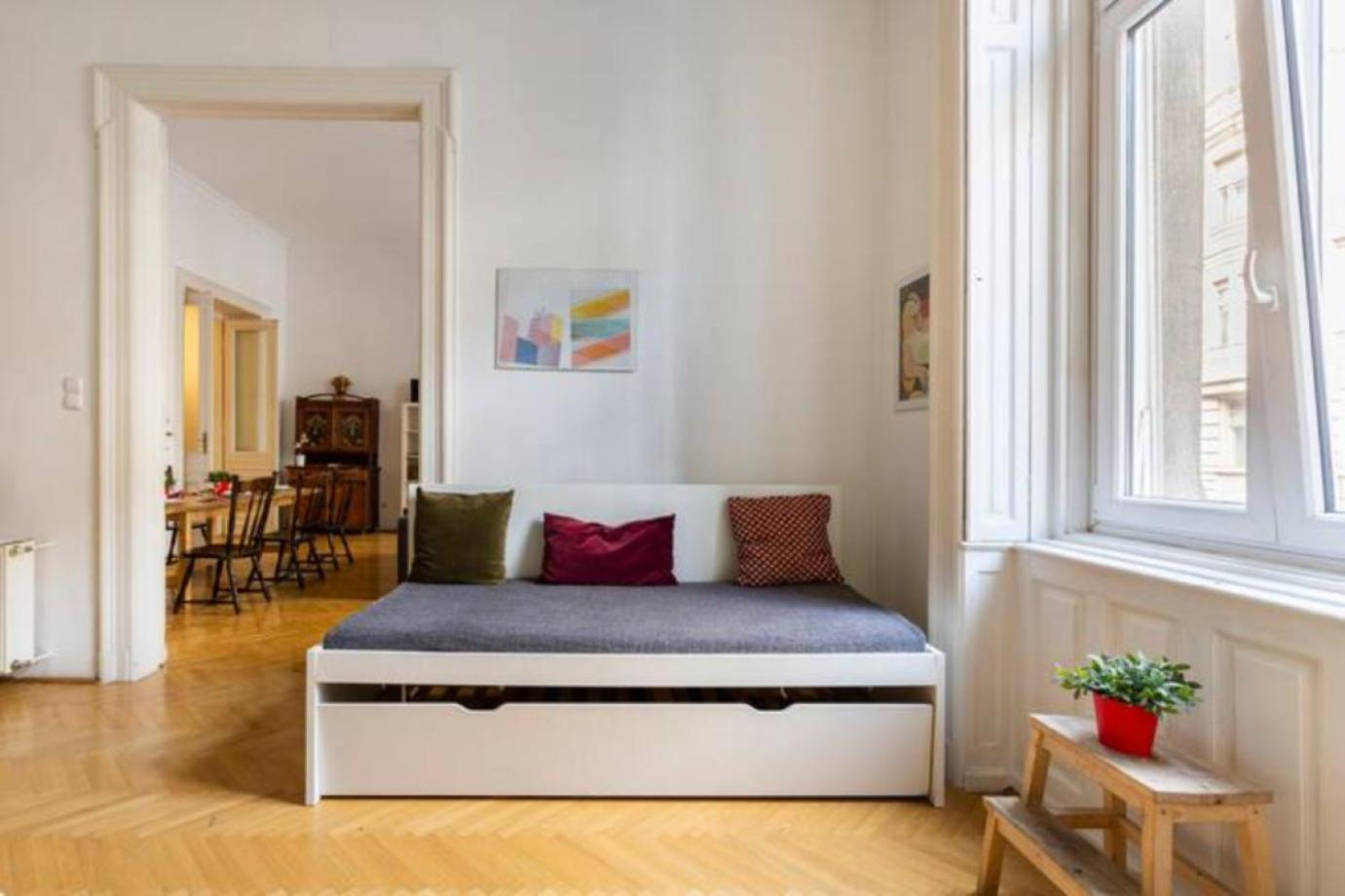 Bourgeois Elegance In The Heart Of Budapest Exterior photo